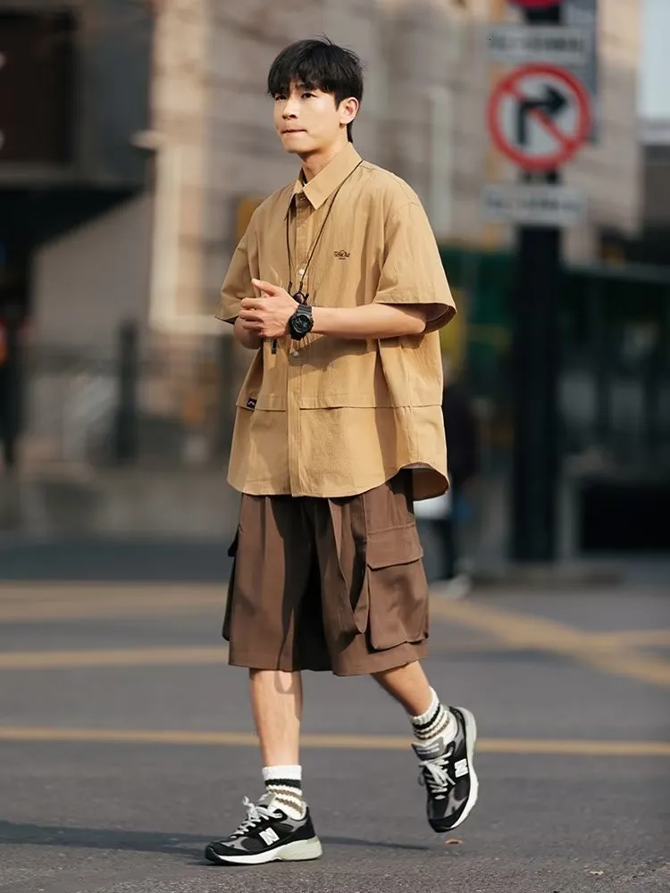 cargo shorts shorts sneakers outfit