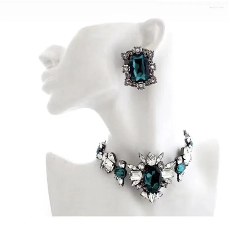 Girocollo Splendidi orecchini in cristallo con collana a goccia d'acqua grande per le donne Set di gioielli da sposa con colletto con strass