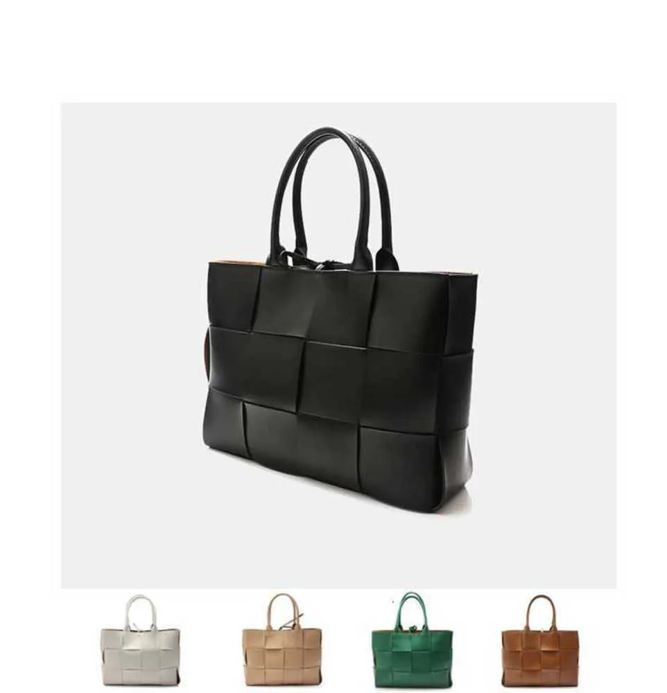 2022 Trendy New Autunno e inverno Semplice alla moda Pendolarismo Womenbag Tessuto pelle bovina Tinta unita Cachemire di grande capacità Hbag