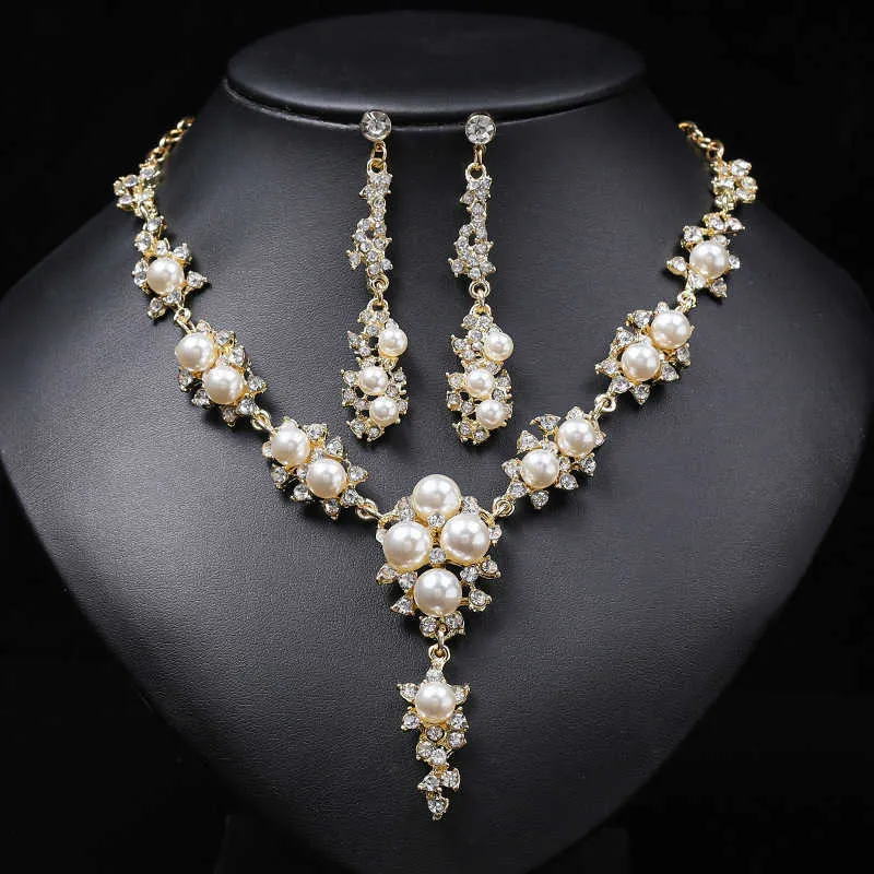 Nieuwe Parel Ketting Set voor Vrouwen Licht Luxe en Niche Veelzijdige Bruidsjurk Accessoires Sleutelbeen Ketting Legering 230628