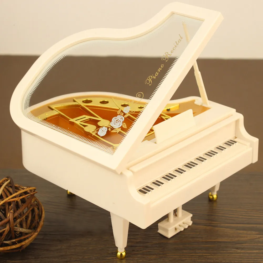 Articoli di novità Modello di pianoforte Scatola musicale incisa Forniture per feste Carillon vintage Retro Puntelli leggeri per feste per fidanzata Regali di San Valentino 230707