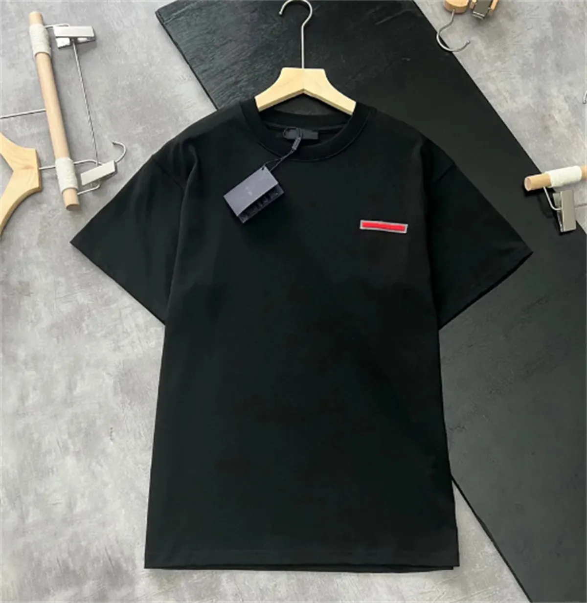 Summer Fashion: Designer Unisex Mens Pocket T Shirts With Flocking 