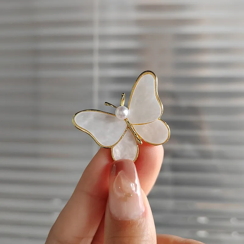 Wholesale High End Butterfly And Pearl Butterfly Pins And Brooches For  Womens Clothing Accessories From Essentialsforhome, $7.14