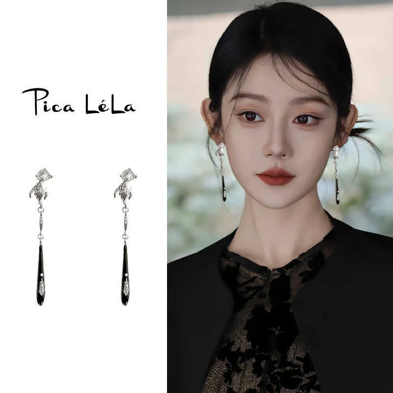 Ear Cuff Novo Estilo Chinês Legal Pérola Estilo Antigo Pingente de Clipe de Orelha Sem Orifícios para Feminino Luz Luxo e Sentimentos de Luxo Pequeno Grupo Brincos e Brincos