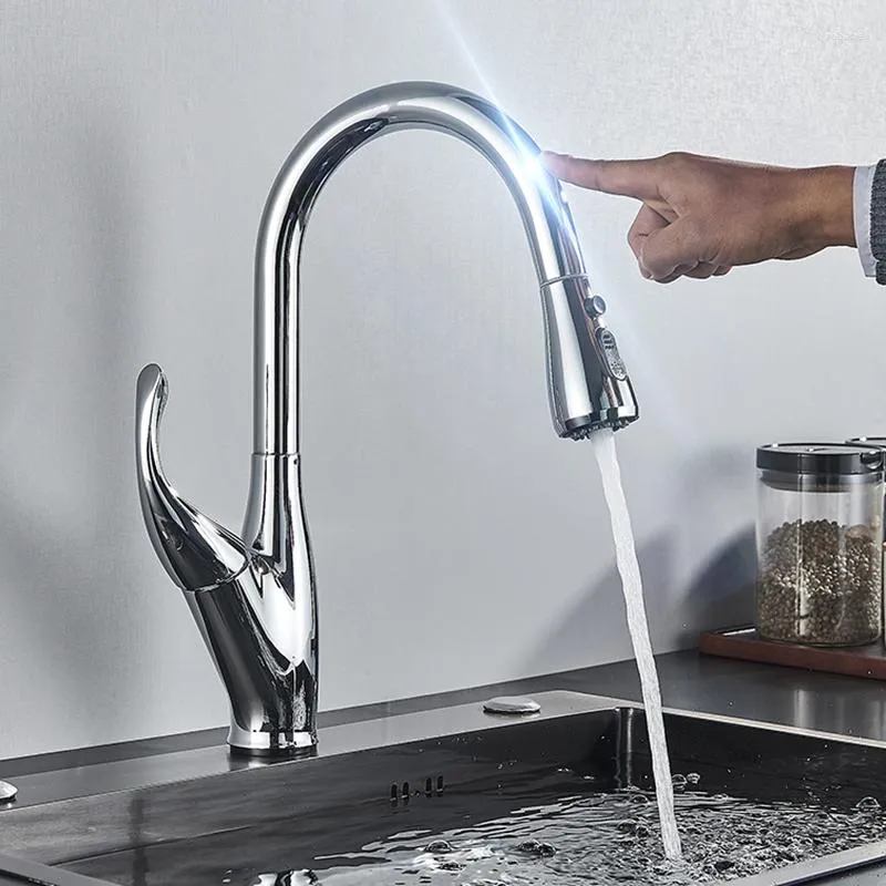 Rubinetti della cucina Rubinetto del sensore Smart Touch Irrigatore estraibile induttivo Modalità di spruzzo del flusso Rubinetto miscelatore acqua fredda