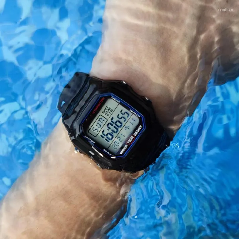 Qualite F91W Vintage Digital Watch Classic LED Square Wristwatch Avec Bracelet En Silicone Parfait Pour Une Utilisation Decontractee Et Sportive Nouveau Style Tendance En 2022 DHgate Meilleures Offres...
