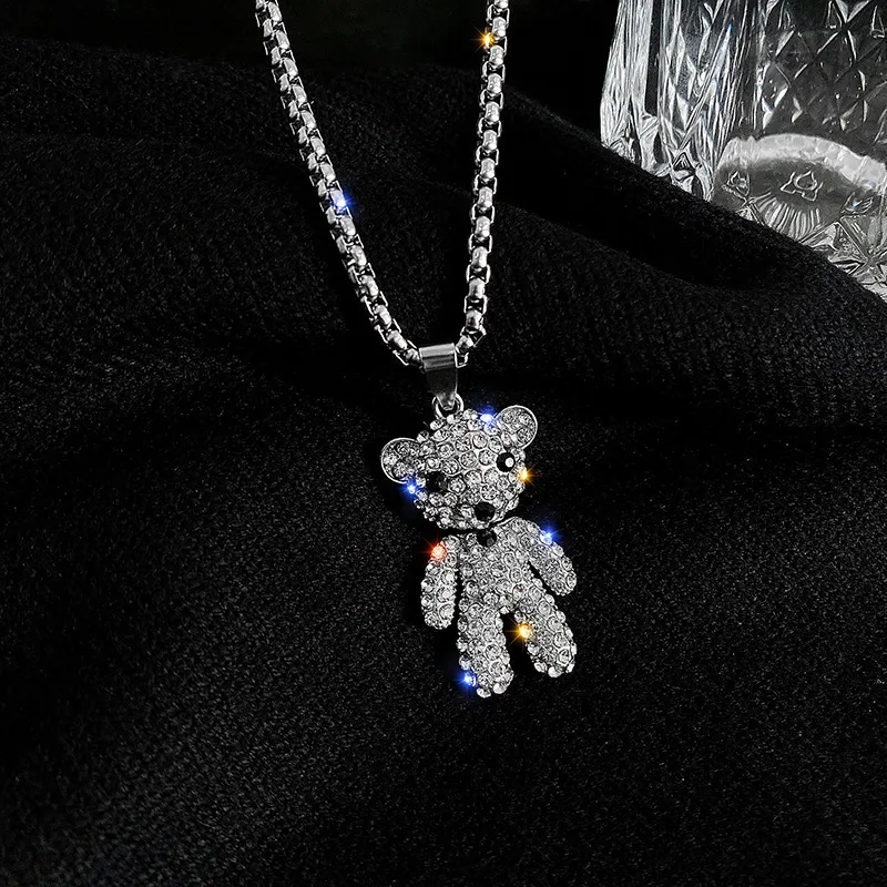 Mignon Plein Diamant Petit Ours Terre Cool Marque De Mode Collier Pendentif Hip Hop Personnalité Long Chandail Chaîne Pendentif Collier