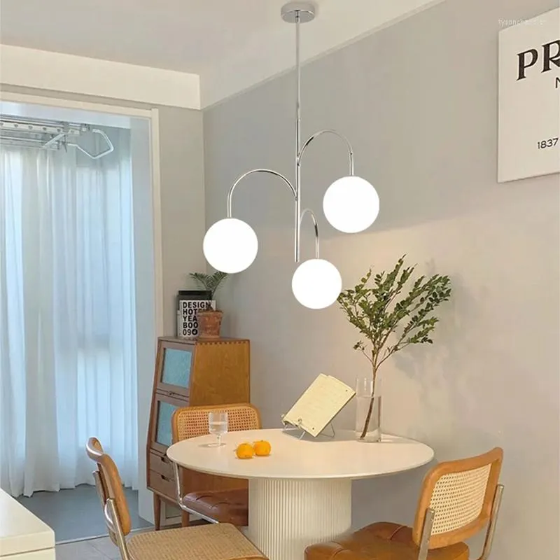 Lampadari Lampadari di lusso francesi Lampadari cromati per soggiorno Tavolo da pranzo Apparecchi di illuminazione per camera da letto Lampadina G9 Applique in vetro Lampada a sospensione