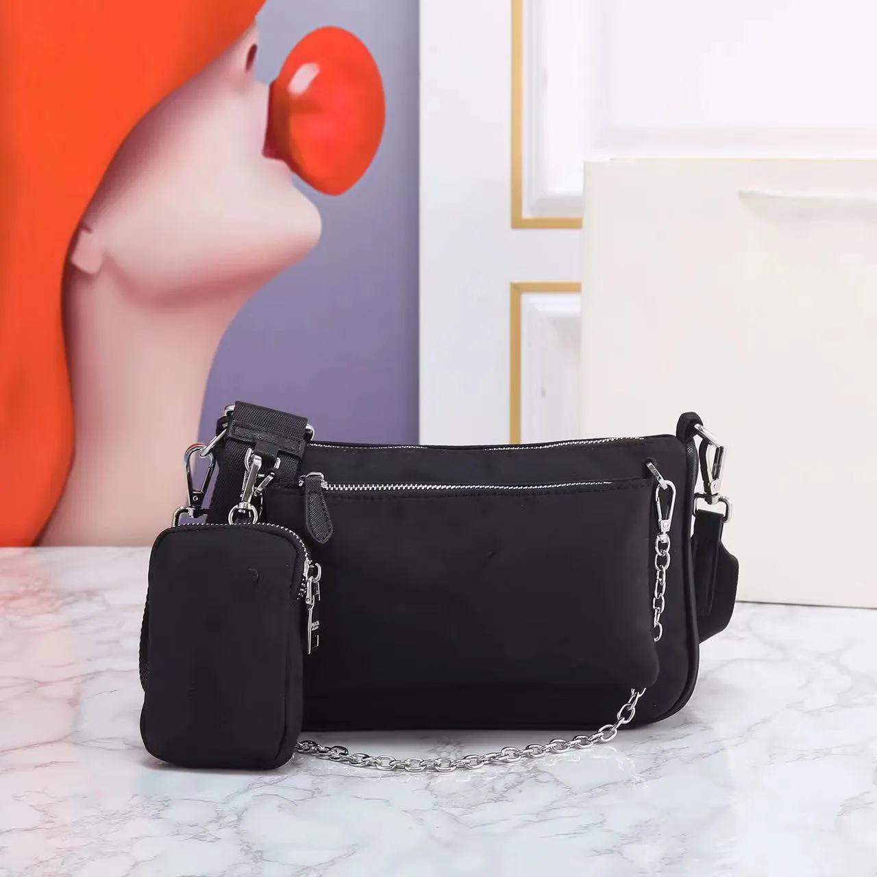 Messenger hobo bag top
