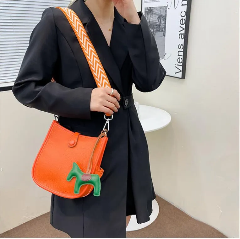 2341V Women Luxurys Designers Bags Crossbody High Quality Handbags Womens Purses Shoulder Shopping Totes Bag