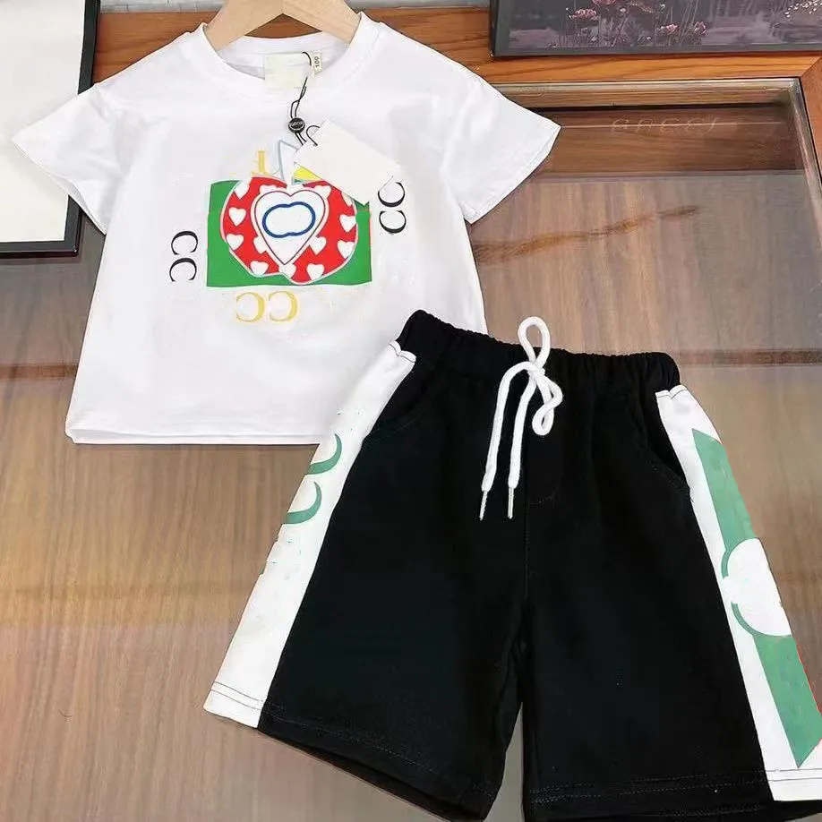 Luxe designer Kleding Sets kinder T-shirt monogram shortst fashion zomer kinderschatten en meisjes katoenen tweedelige tops merk