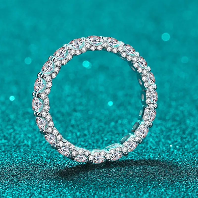 Z bocznymi kamieniami Knobspin 2 1ct D kolorowy pierścionek dla kobiety biżuteria ślubna z GRA 925 Sterling Sliver Plated 18k białe złoto 230710