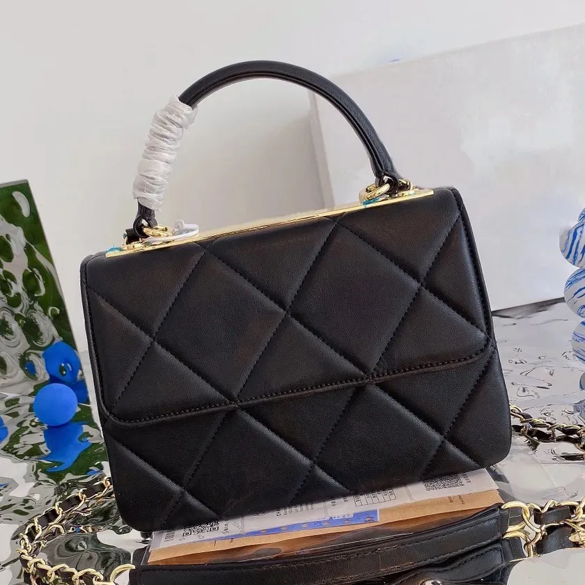 Dam Lyx Designer Crossbody-väskor handväska grossistpris Äkta läderväska Shoulder Flap Handväska med små och stora galler diamant storlek 25cm
