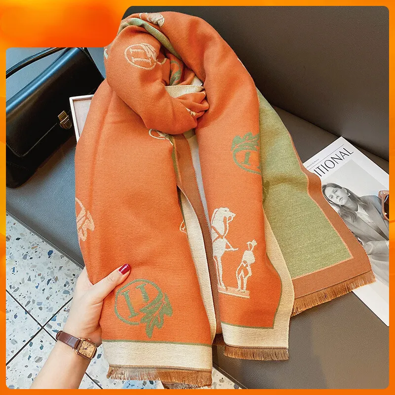 デザイナーウエスタンスタイルオレンジ色の白い肥厚温かいスカーフ女性冬冬の新しいレトロキャリッジカシミアのようなデュアル使用ショールスカーフオールマッチ
