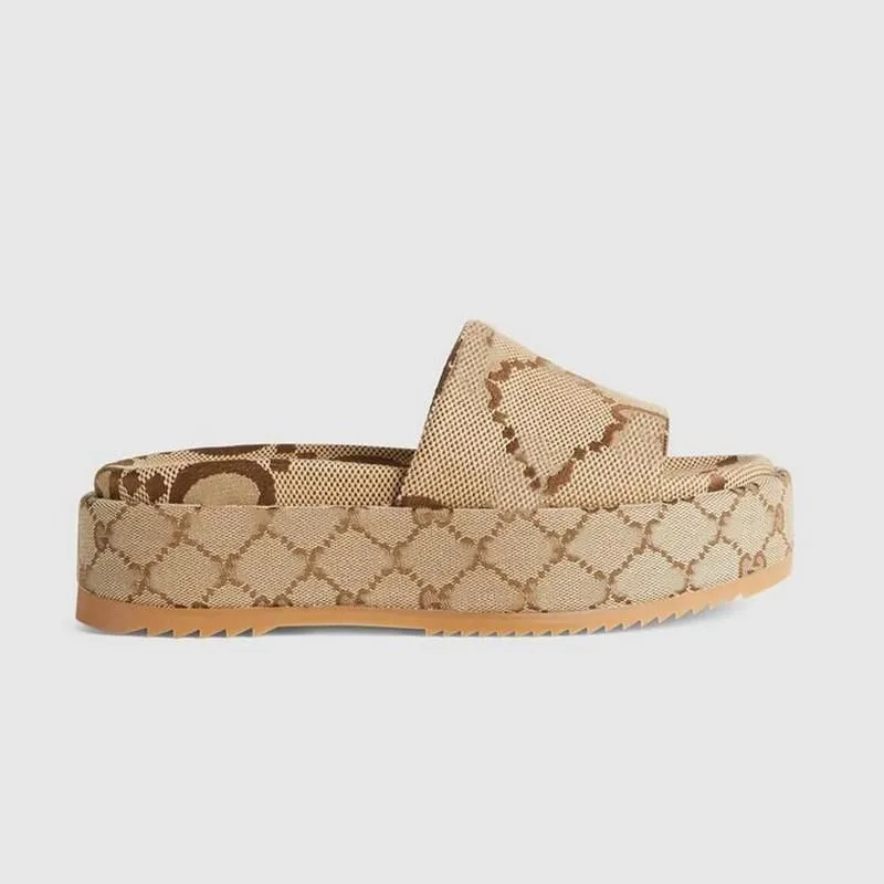 Gucci hotsell thick sandals