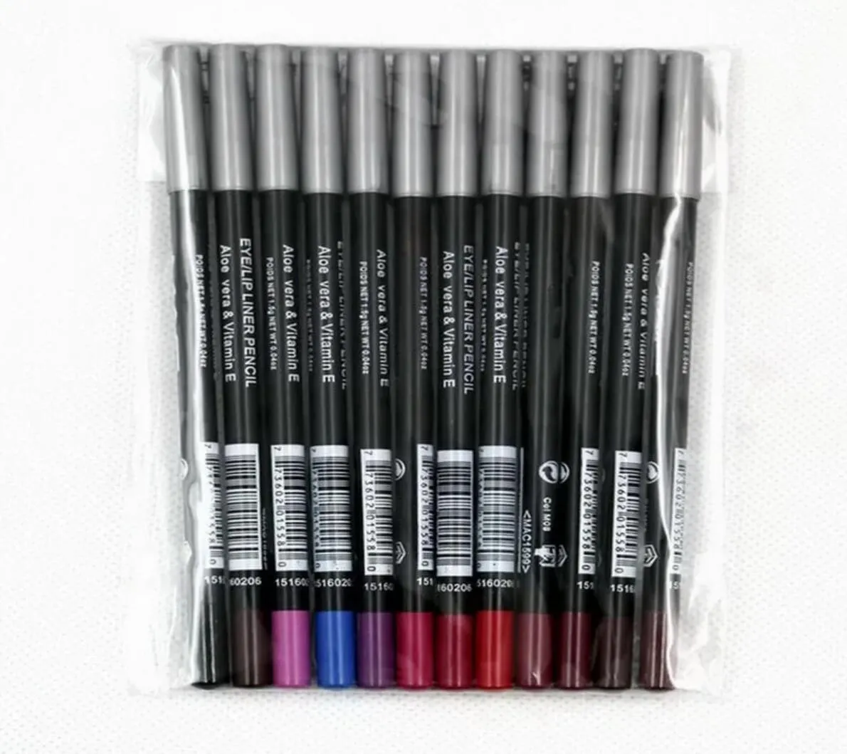 Brand Designer Letter Färgad eyelinerpenna vattentät eyeliner-penna i ett set 12 färger Fashion Crayon a Level Aloe Vera Vitamin E Luxury Makeup Mjuka eyeliners