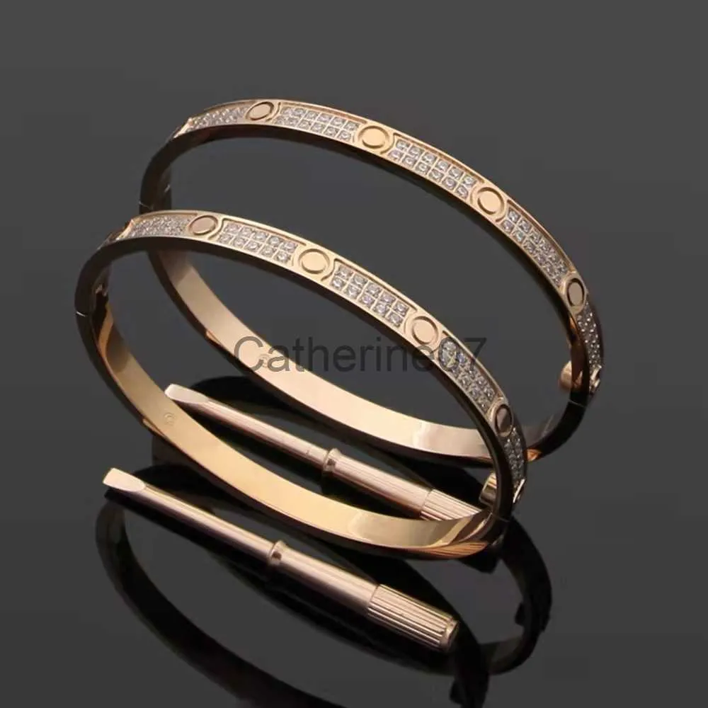 Designer Love H Bangle For Women And Men 21SS Collection With Letter Charm,  High Quality Stainless Steel, Gold Buckle, And Gift Box From Bape134, $2.94  | DHgate.Com