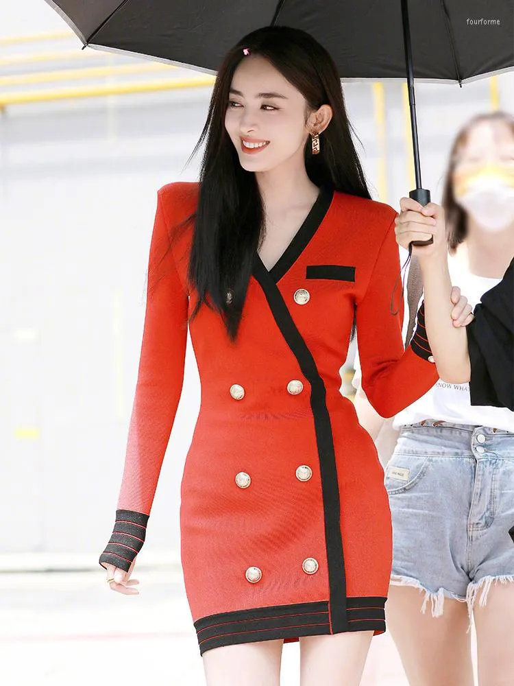 Abiti casual Gulina Zha Star's Same Red Fragrant Style Dress For Women's Early Autumn 2023 Celebrity Wrap Hip Skirt