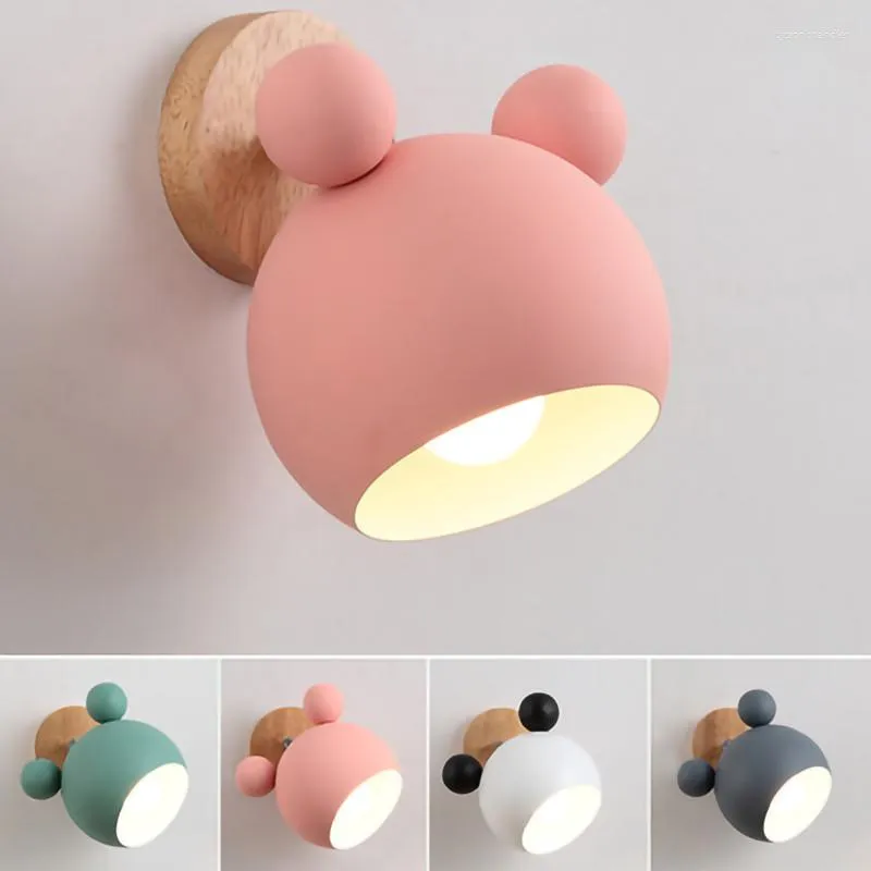 Wandlampen Nordic Minimalistische Kinderen Cartoon Lamp Houten Basis Eenvoudige Persoonlijkheid Macaron Kamer Decoratie Verlichting