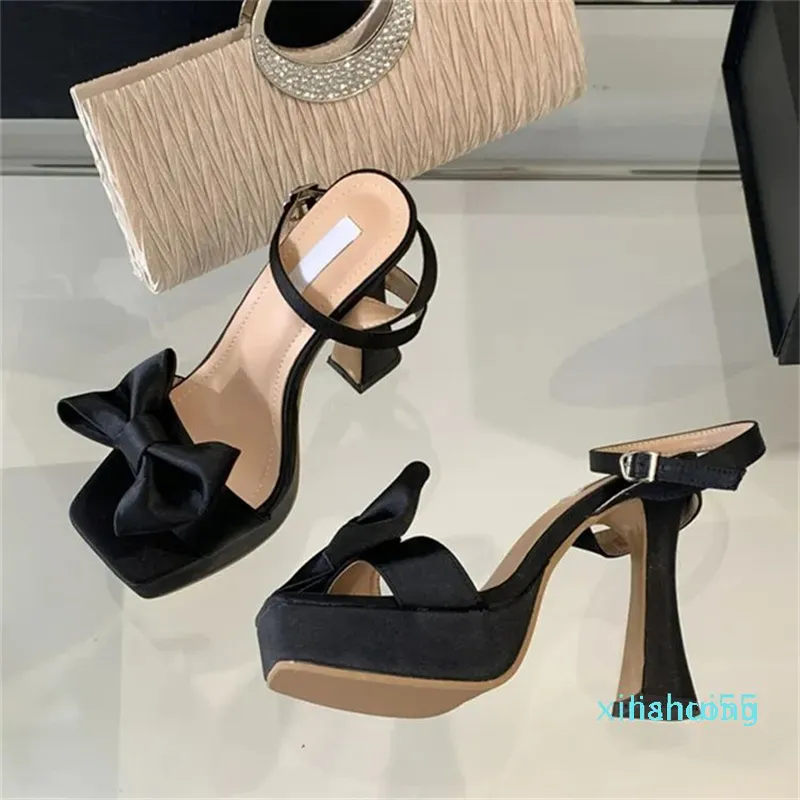 Designer Marke High Heels Sexy Sandalen Mode Rosa Seide Bowknot Platz Offene spitze Chunky Plattform Schuhe Frauen Pumpen