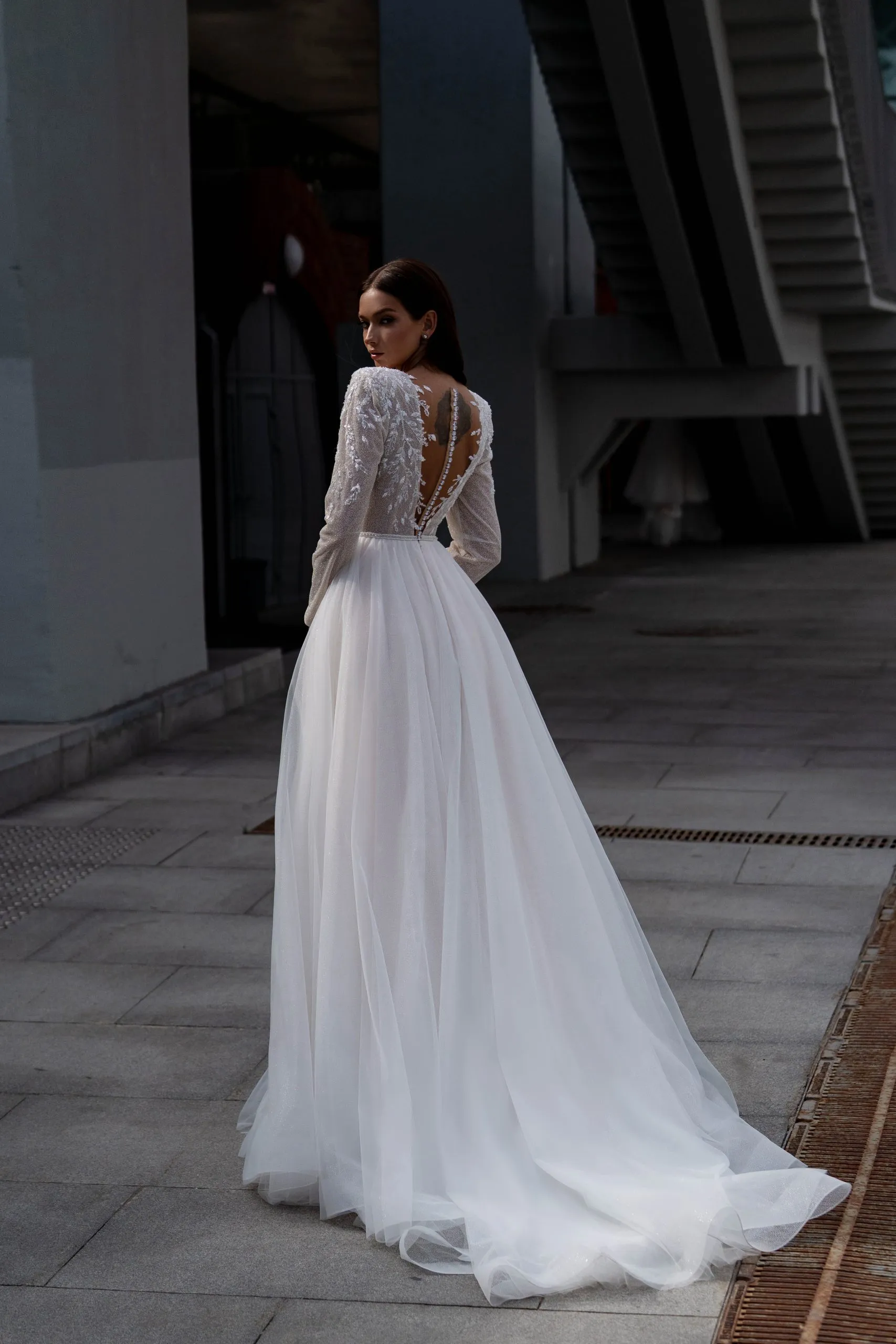DHgate.com:Shimmering A-Line Bridal Gown with Long Sleeves DHgate.com:Shimmering A-Line Bridal Gown with Long Sleeves
