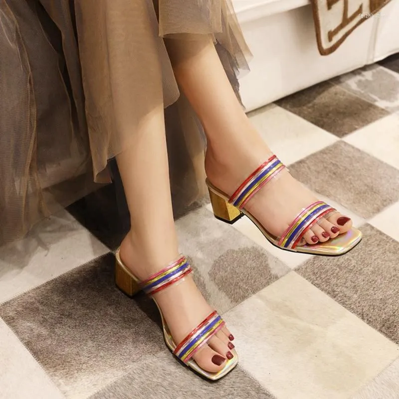 Moda kadın sığ sandalet Roma yaz ağız kadın rahat kare topuk payet ve terlik ayakkabıları büyük boyut 50 9 57