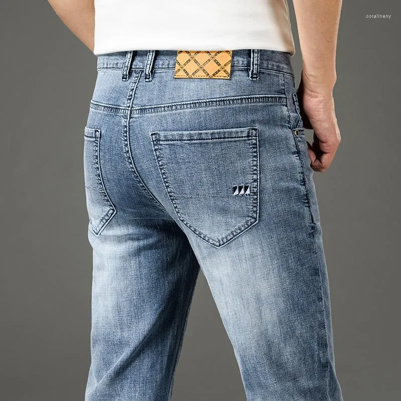 Jeans pour hommes 2023 printemps été bleu clair coupe régulière coton lin tissu décontracté droit gris Denim pantalon homme marque