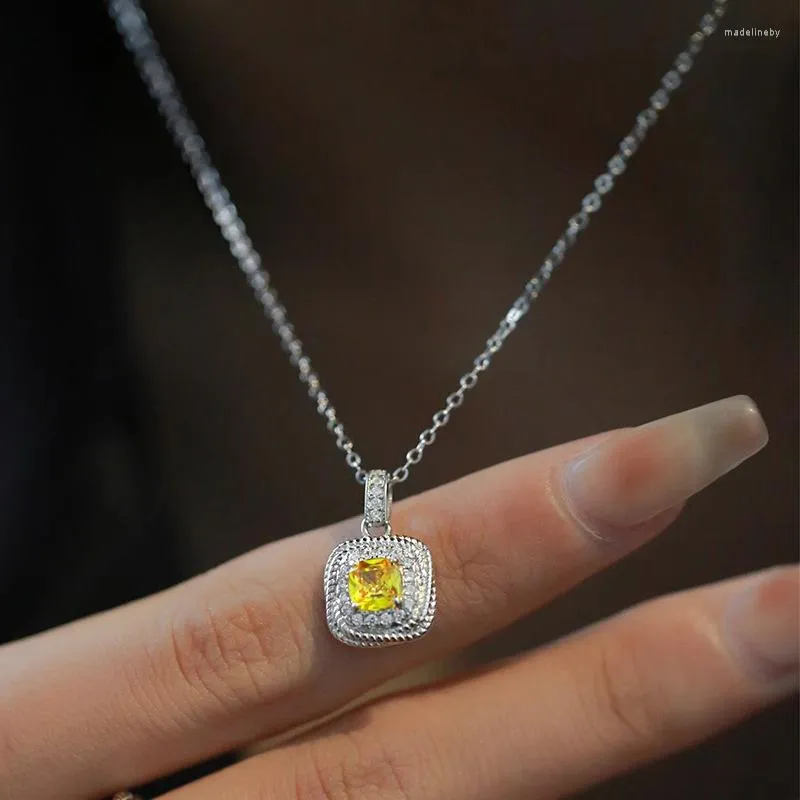 Chains ROPUHOV 2023 Design Yellow Small Sugar Cube Necklace Women's Fashion Personality Collarbone Chain Summer Style