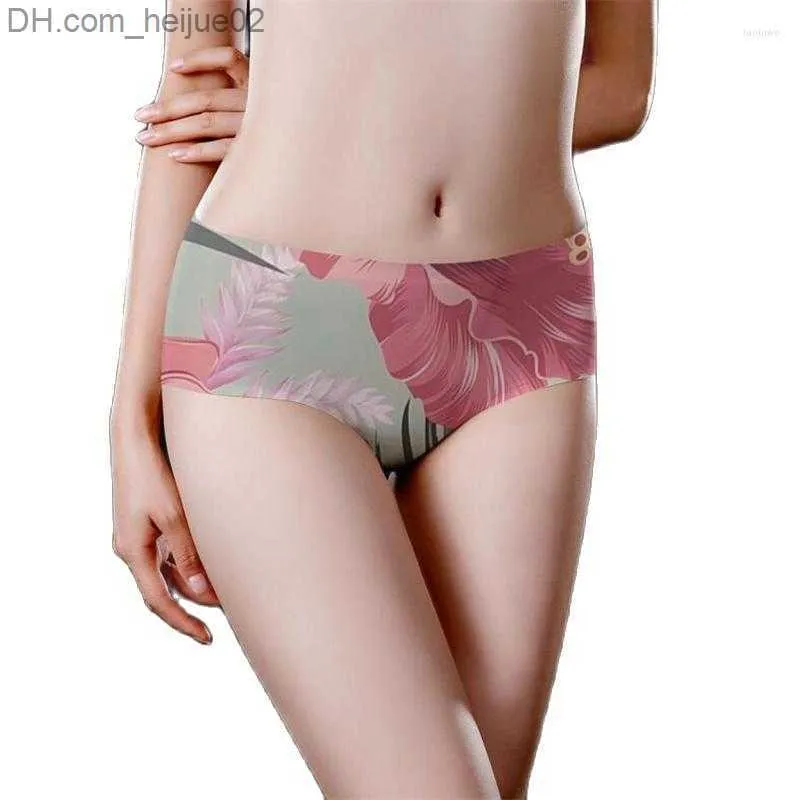 Women's Traceless Ice Silk Women's Underwear Mid Waist Comfortable