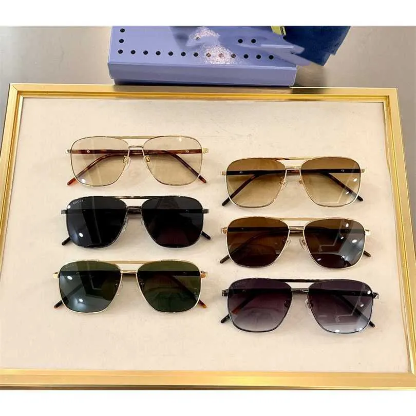 2023 New High Quality Young People's Glasses Metal Thin Frame Box Men's UV  Sunglasses Sun Protection