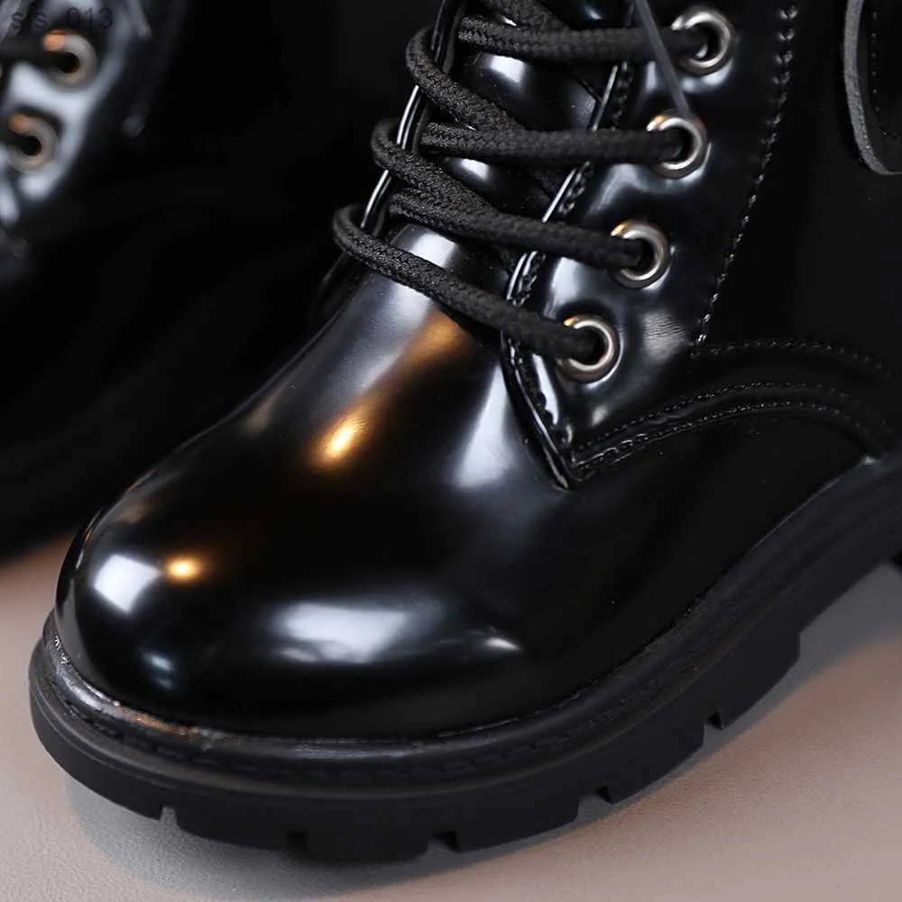 Girls short top black boots