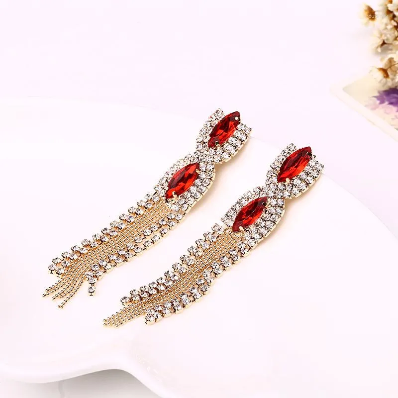 Boucles d'oreilles pendantes YFJEWE 2023 mode femmes rouge gemme qualité autrichien gland conception longue robe formelle dames boîte de nuit cadeaux E060