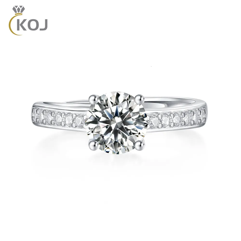 Avec des pierres latérales KOJ 1 quatre griffes rangées de diamants anneaux de mariage pour les femmes en argent sterling 925 bijoux de fiançailles réglables 230707