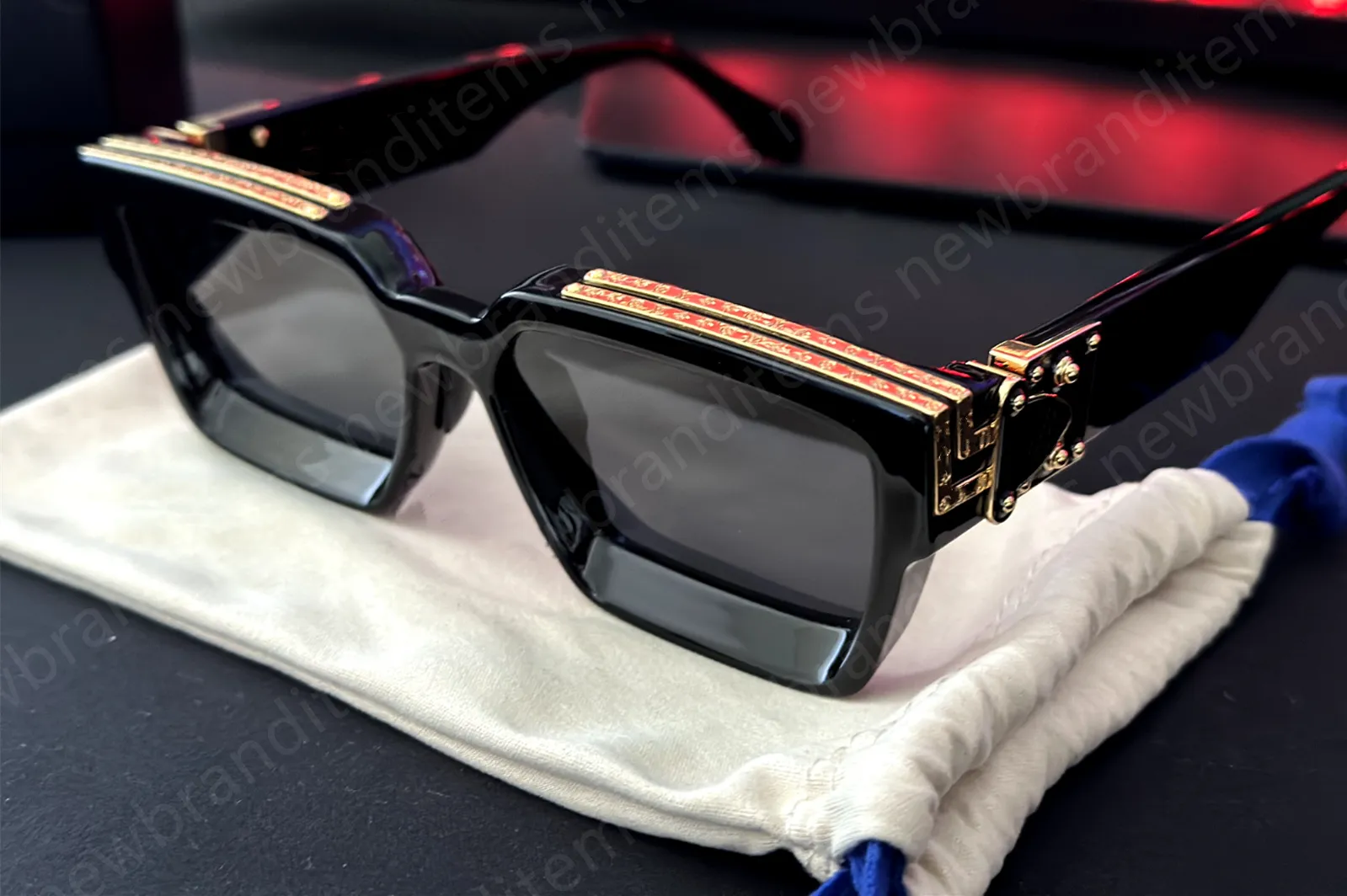 Polarized Sunglasses Vintage Shades UV400 Classic Large Metal Sun Glasses SOJOS Retro Oversized Square Polarized Sunglasses for Women  main image 3