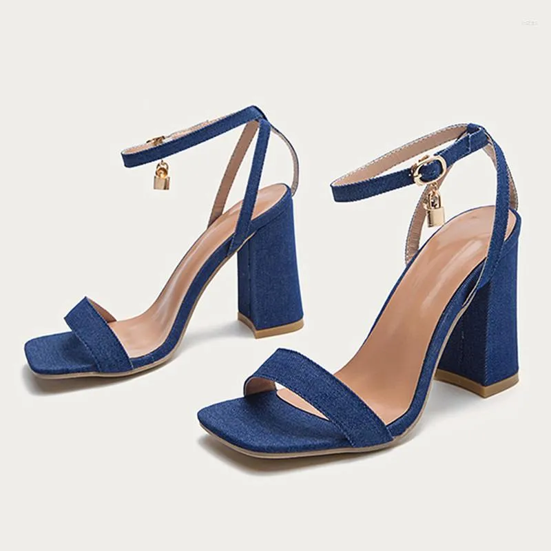 Sandali 2023 Estate Donna Tacchi Alti Classic Block Platform Jean Chunky Pumps Lady Open Toe Scarpe da festa femminili J97