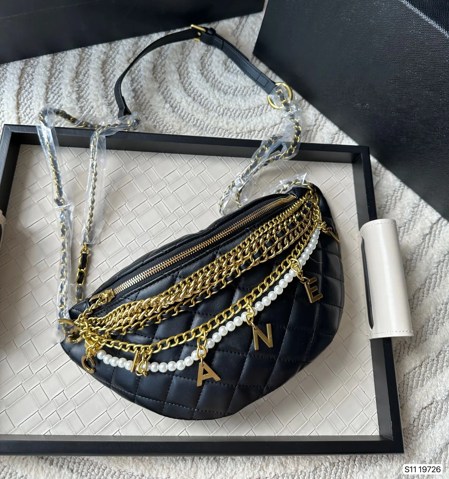 DHgate Pearl Chain Decor Leather Waist Bag Versatile Designer Crossbody Shoulder and Fanny Pack for Women Black Bags Luggage Accessories