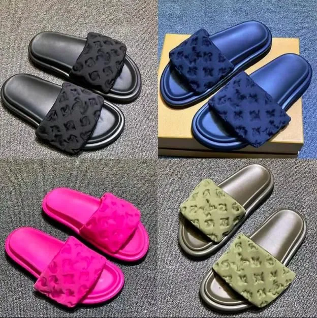 Leicht zu tragende Damen-Slipper „Pool Pillow“-Pantoletten, Designer-Slide-Sandalen, Sandalen für Damen, flache, gepolsterte Luxus-Designer-Sandalen, flache Damen-Slide-Sandaletten für Damen, schwarze Sandalen