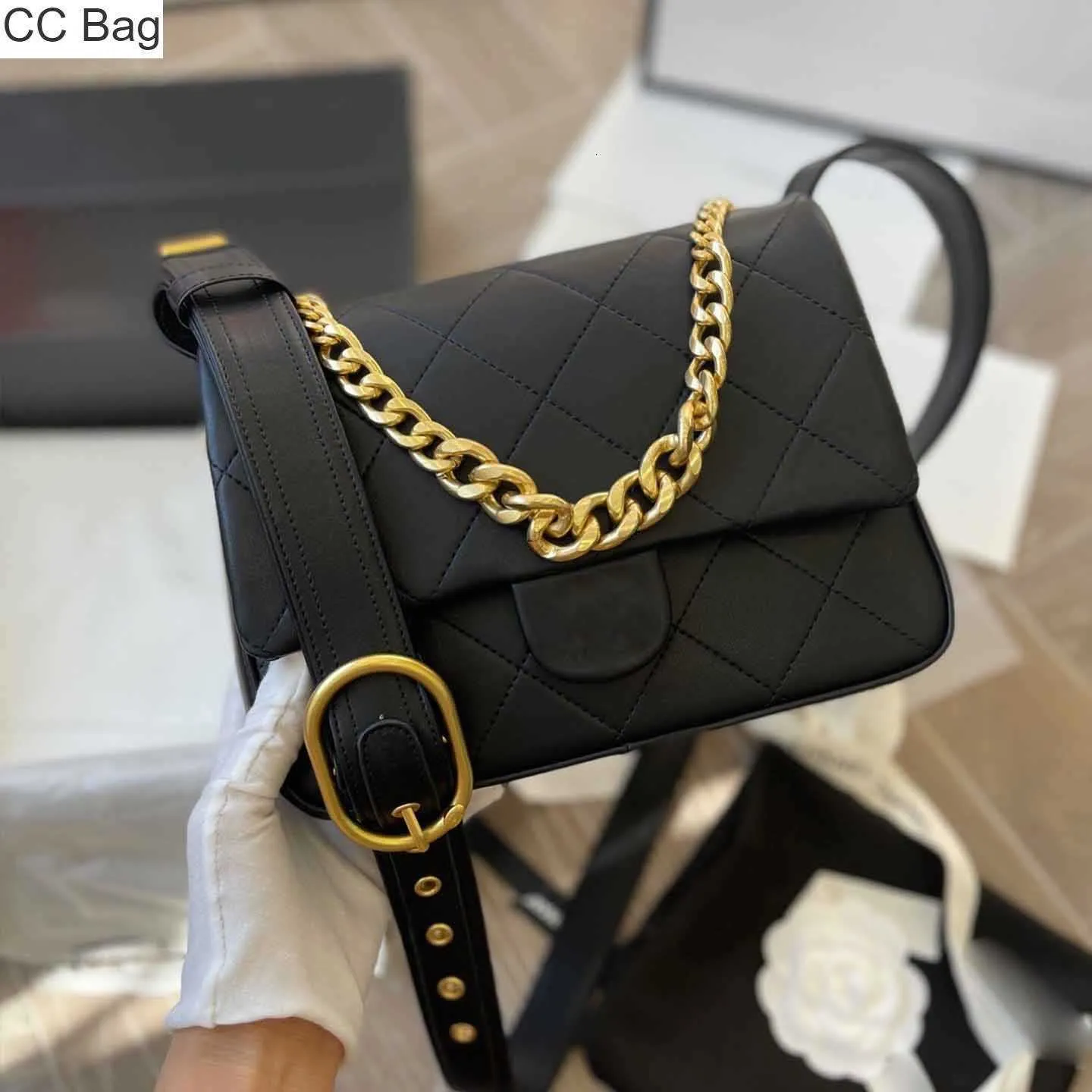 DHgate CC Bag Classic Flap Bag Calfskin Gold Chain Womens Handbag Bags Luggage Accessories