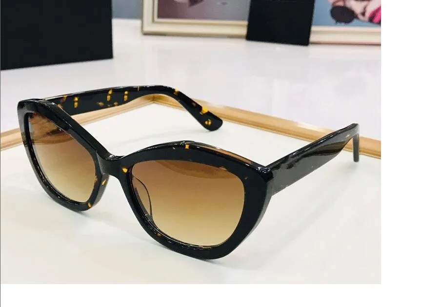 2023 women men high quality sunglasses black yellow spots width plank full frame brown Gradient Color Butterfly glasses available with box