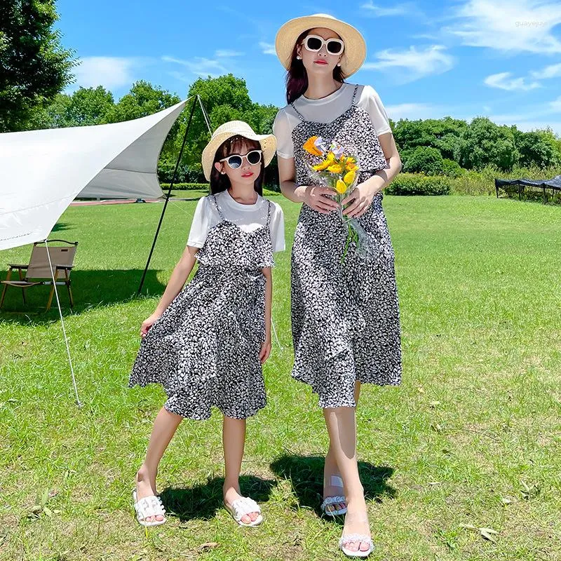 Vestidos para meninas mãe-filha pai-filho meninas verão falso 2 pçs floral feminino viagem princesa 3-12 anos