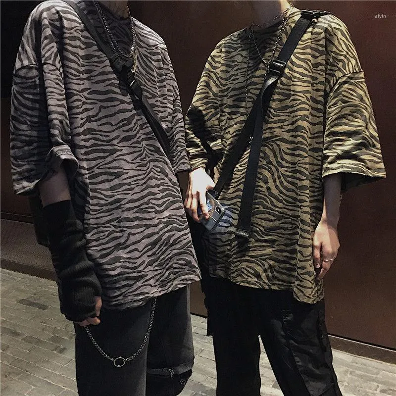 Erkekler tişörtleri yüksek sokak kısa kollu tişört erkekler kadın harajuku vintage zebra desen unisex gevşek punk büyük boyutlu giysiler sokak giysileri