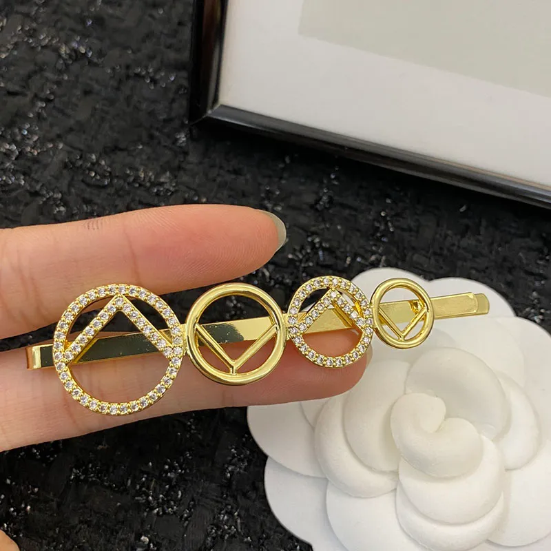Designer Women Hair Clip Girl Fashion Barrettes Clips Letter Hairpins Rhinestone Crystal Hairclip Gold Jewelry Hairgrip Accessories 237111C