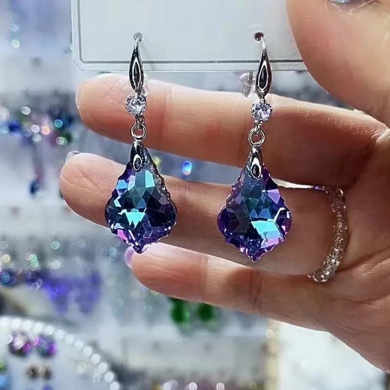 Estudo vintage Crystal Barroce Folhe Grow Brincos Gotas de água de zircão Dangle para mulheres meninas Earring Jóias estéticas de orelha 230710