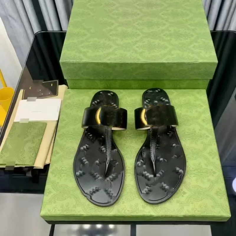 Interlocking thong sandal women men slipper black Leather luxury designer flat fashion causal flip flop size 35-45 02