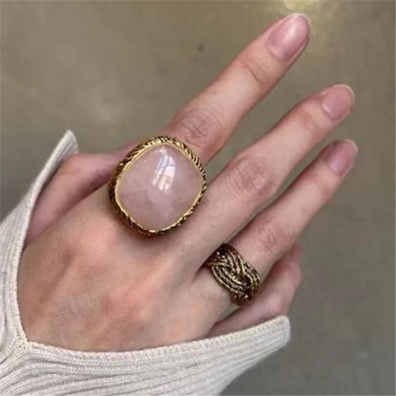 Anello di design di lusso Anelli di fidanzamento matrimonio Anello con diamanti rosa da donna Gioielli di moda abbaglianti retrò