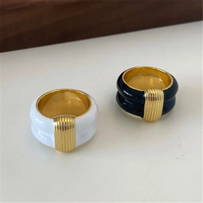 Topkwaliteit Designer Ring Man Vrouw Luxe High End Email Streep Ringen Unisex Klassieke Ring Koper Party Bruiloft Kerst Mode-sieraden