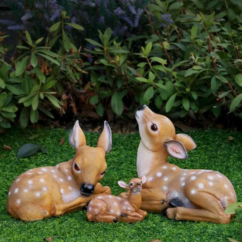 Outdoor Deer Resin Statue Realistic Animal Sculpture For Home Yard
