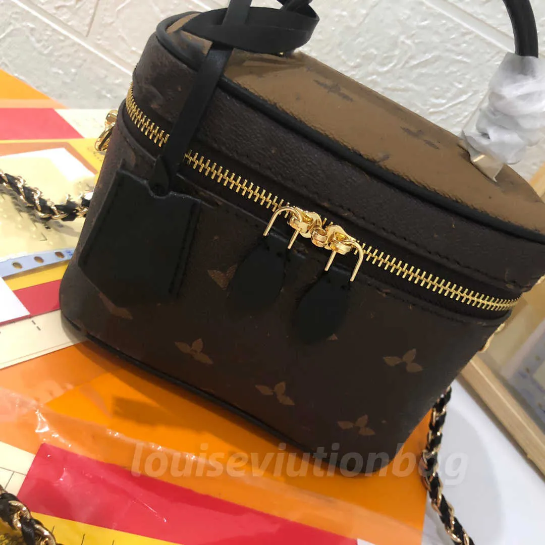 2024SS Femmes Sacs de cosmétique Sac de maquillage de maquillage Toiletage en cuir Cosmetics Pouche Fashion Femmes Maquilleur Match Sac à main sac en cuir 45165