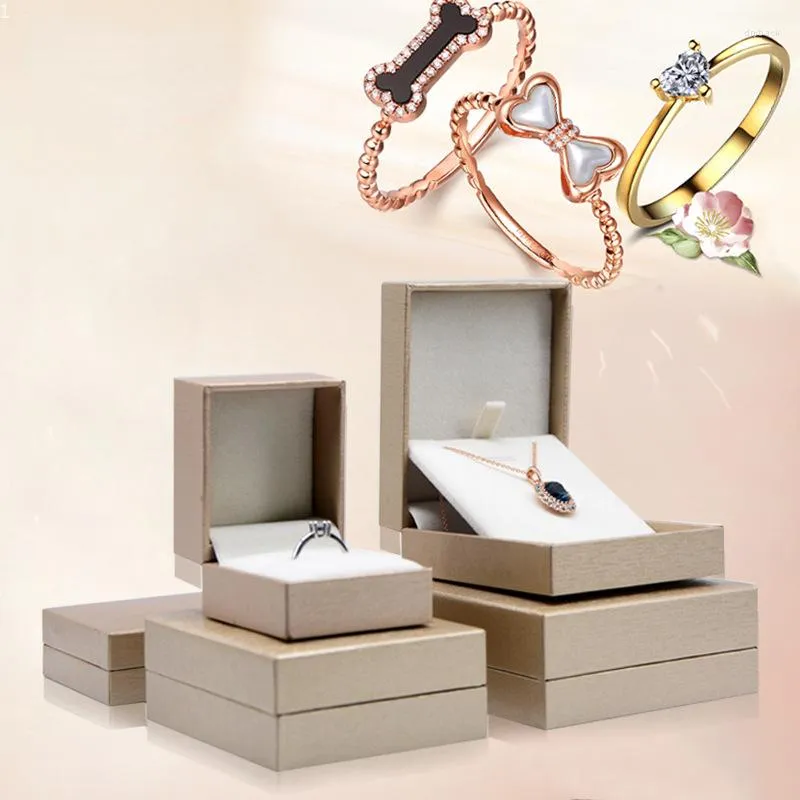 Presentpapper Mode Smycken Ring Box För Alla Hjärtans Dag Bröllop Armband Hänge Förpackning Enfärgad Guld Partihandel