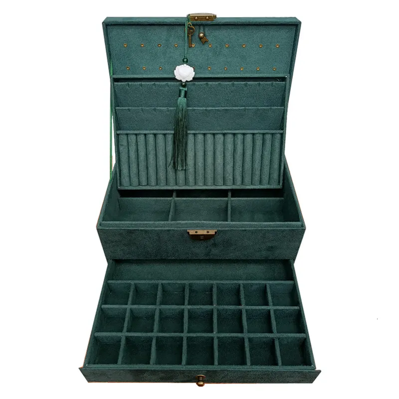 Boîtes d'emballage Boîte à bijoux en velours rétro de haute qualité avec grande capacité Couleur vert foncé 4 modèles 230710